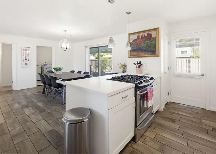Modern Comphy In With Pool Holiday home Tempe
