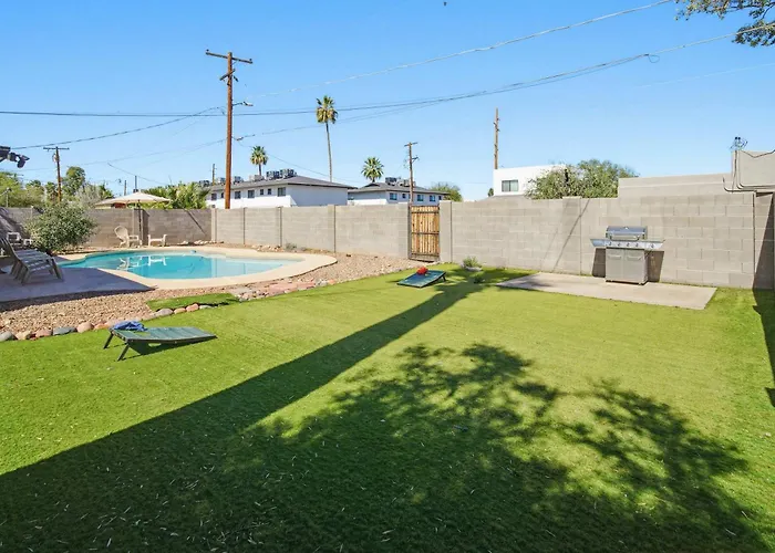 Modern Comphy In With Pool Holiday home Tempe